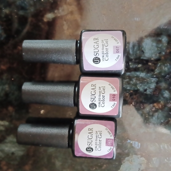 Mini UV nail light and three UR Sugar nail colors. - Picture 4 of 8